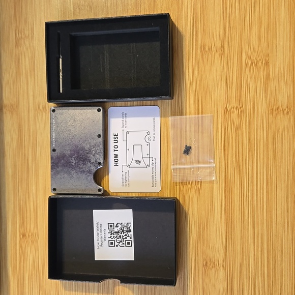 Mountain Voyage Slim Minimalist Wallet - New (Greystone) - Picture 3 of 9